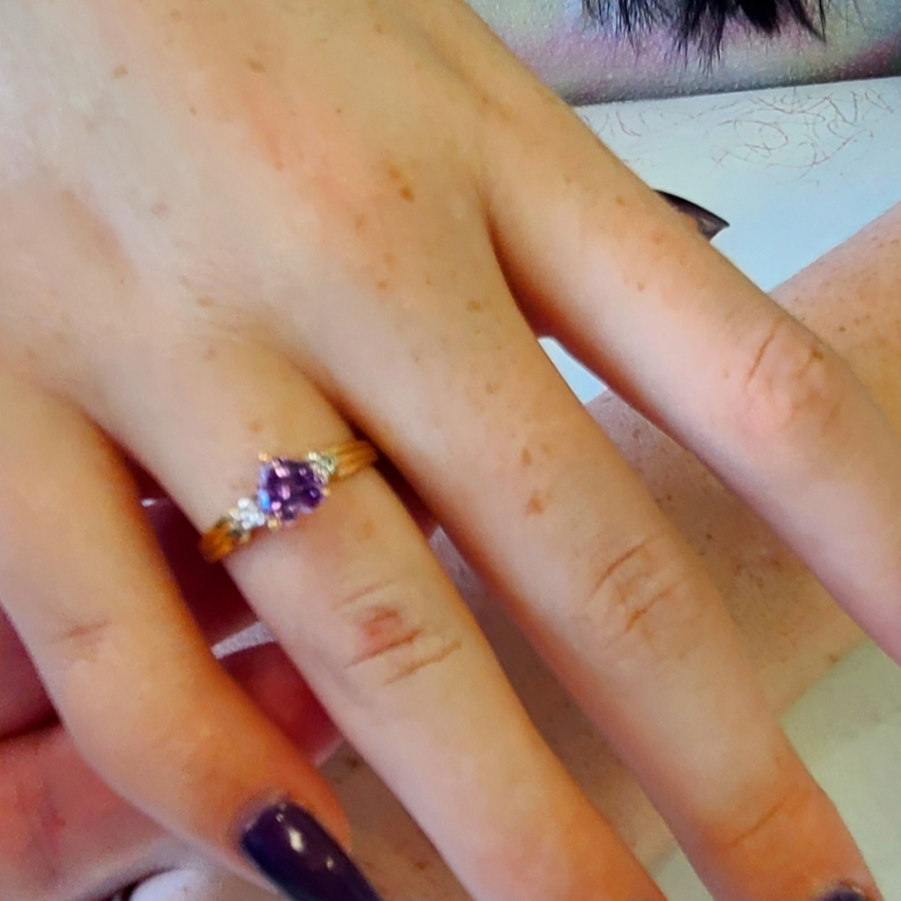 10kt gold amethyst heart ring with diamonds accents